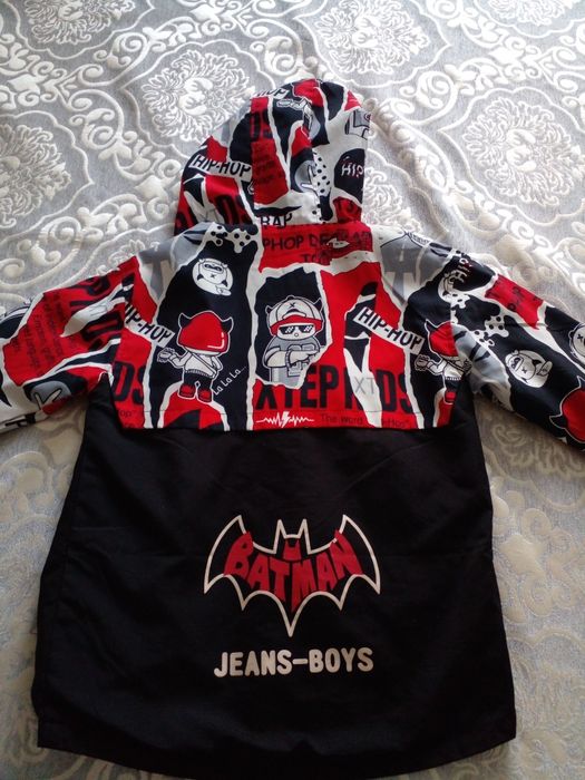 Продам недорого детские куртки