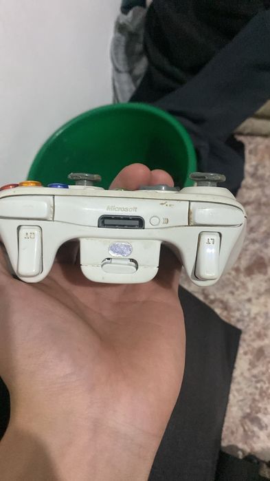 Продам xbox 360.