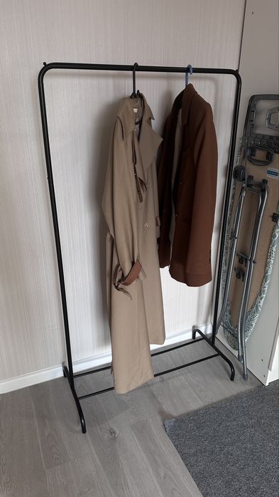 Напольная вешалка