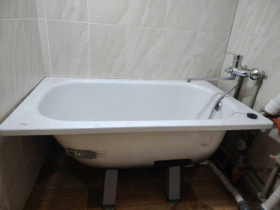 Продам ванну 120 на 70