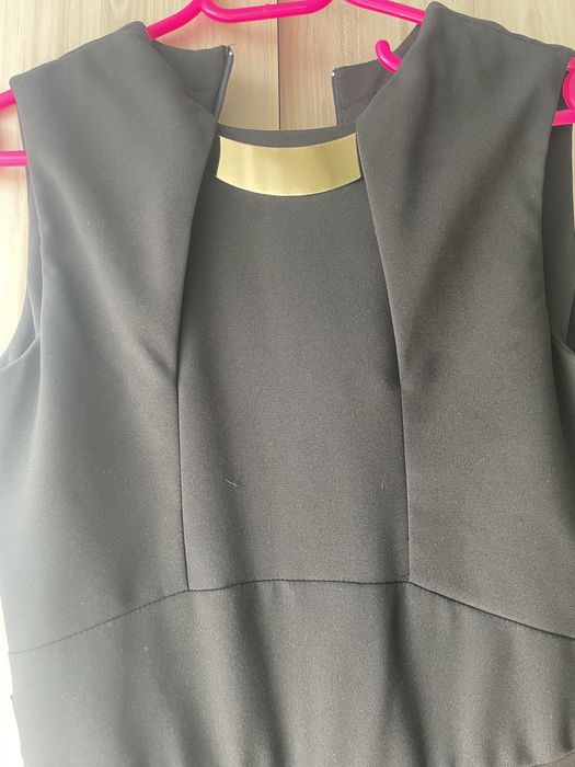 Дълга,официална, черна рокля на марката LUCI