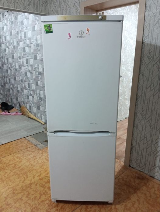 Холодильник в хорошем состоянии