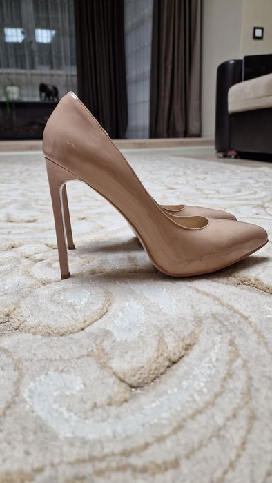 Продам туфли и босоножки