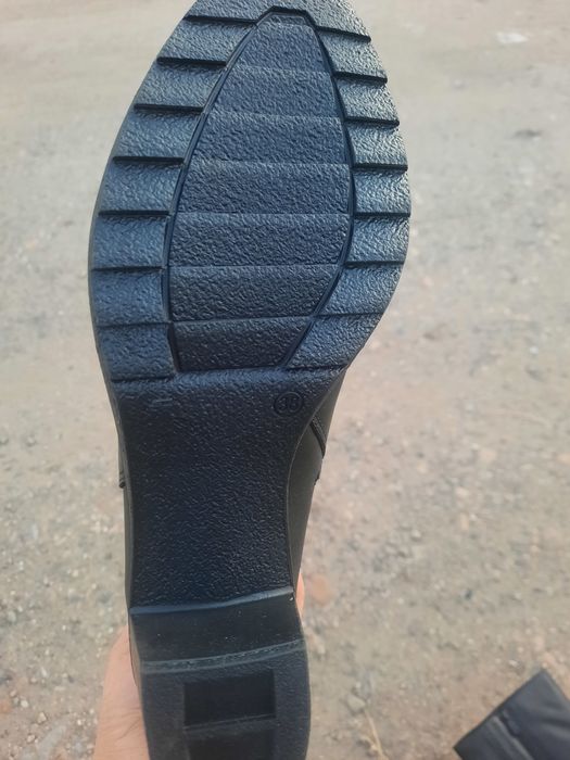 Продам женские сапоги