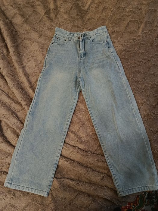 Джинсы светлые новые