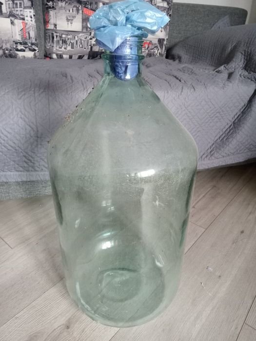Продам бутыль 20 л