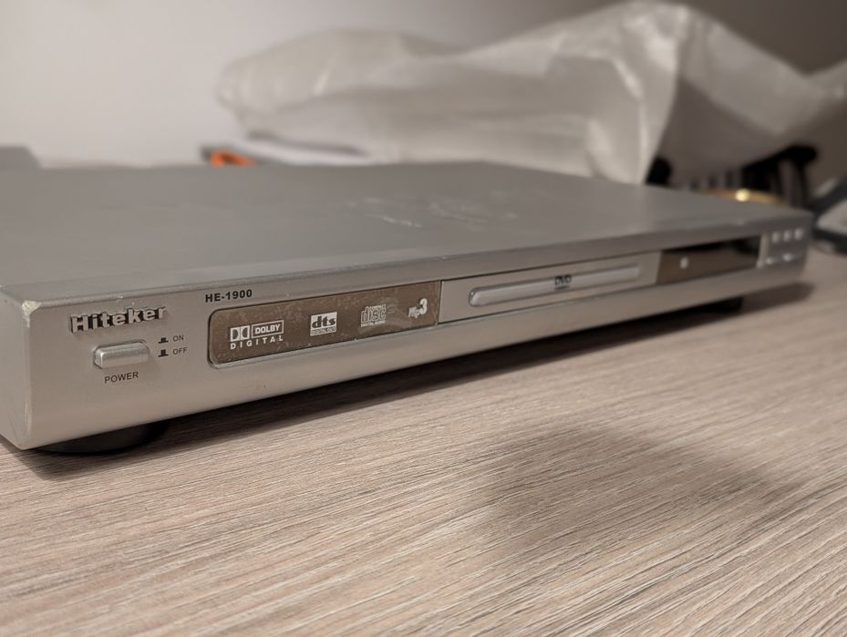 DVD player Hiteker HE 1900