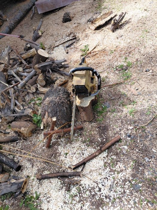 Продам бензопилу