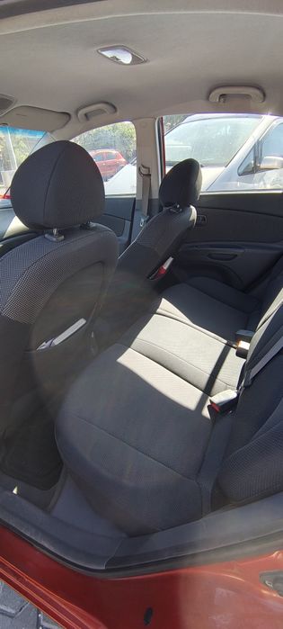 Kia Rio 1.4, benzină,2006 • În familie de nouă • ITP/RCA la zi”.