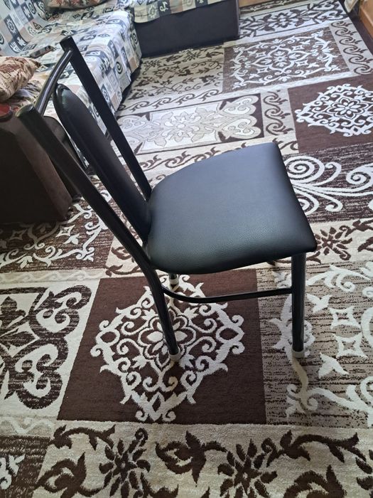 Лучшее качество за недорого 4 стула Зетто по 6000 тенге за 1 стул