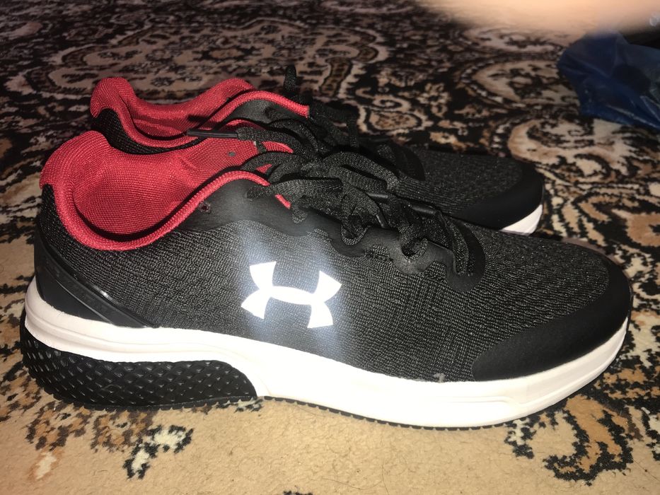 Кроссовки удобные