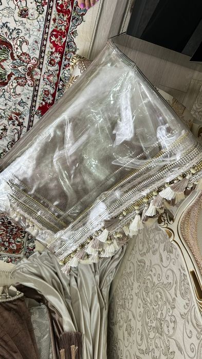 Стол для гостиной