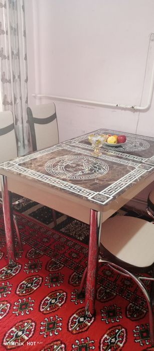 Кухонный стол и 6стулья