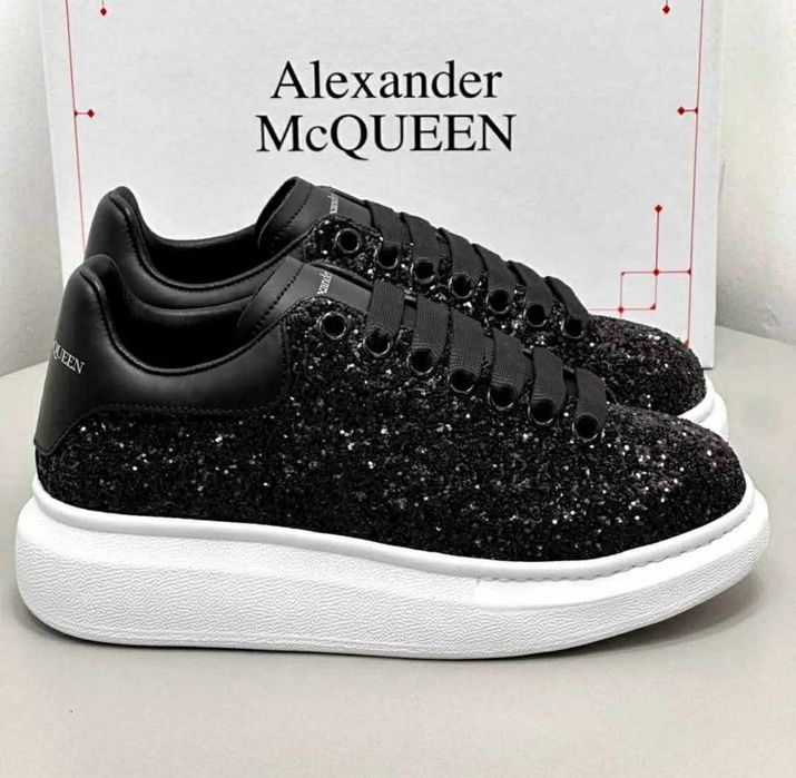 Adidași McQueen cu sclipici