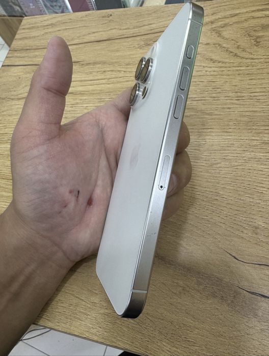 Продаю iPhone 15 pro max 256gb