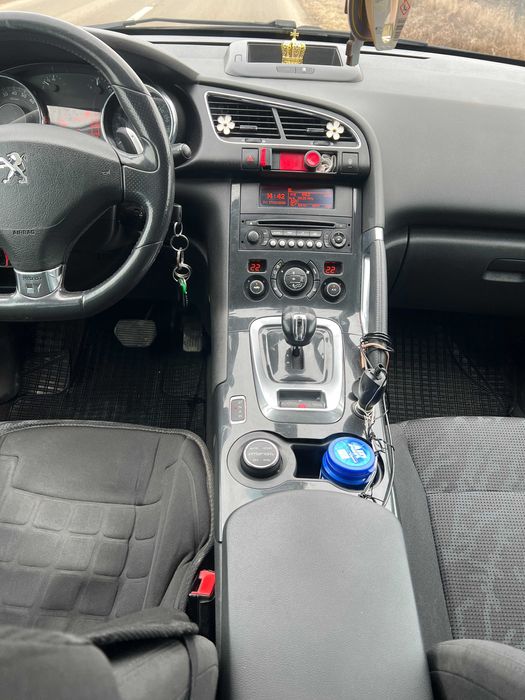 Vand Peugeot 3008 hybrid 2012,motor 1997 distributie facuta