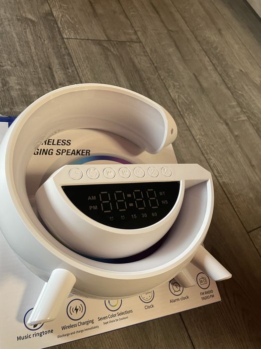 G-smart нощна лампа , зарядно , аларма , часовник , bluetooth колонка