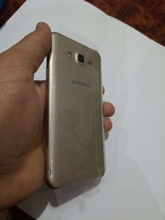 Samsung Galaxy J7 Neo