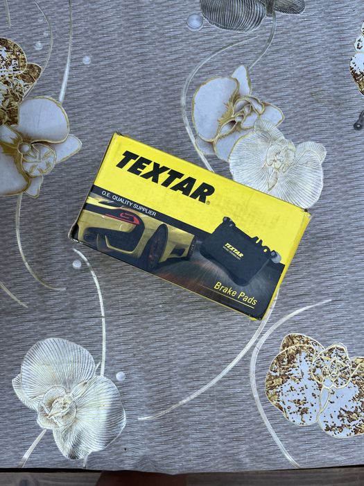 Kit frâne față TEXTAR PRO+ – 2 discuri + 4 plăcuțe – Hyundai / Kia – NOI