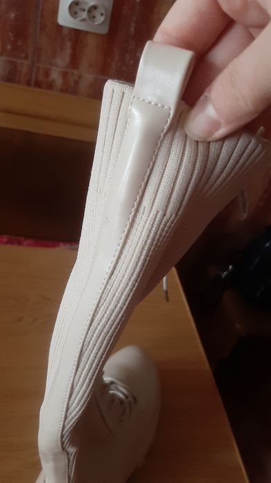 Vând ghete mărime 37