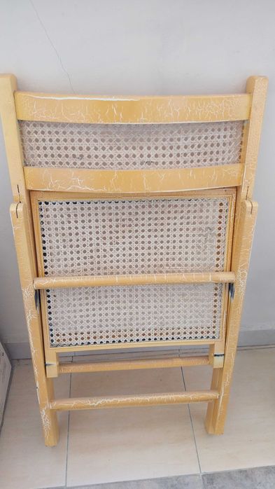 Дървени столове сгъваеми с ратан