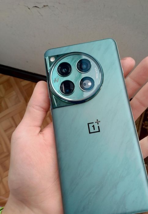 OnePlus 12 16/512 глобальная версия