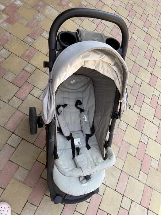 Коляска joie серая