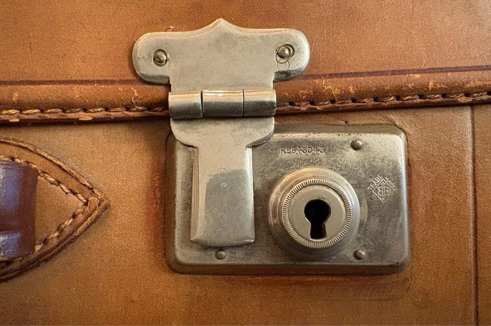 Valiza, servieta antica din piele