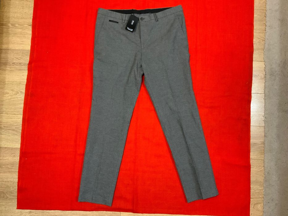 Hugo Boss-оригинален панталон размер л