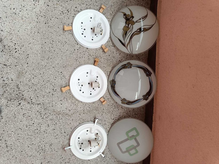 Продавам три плафониери