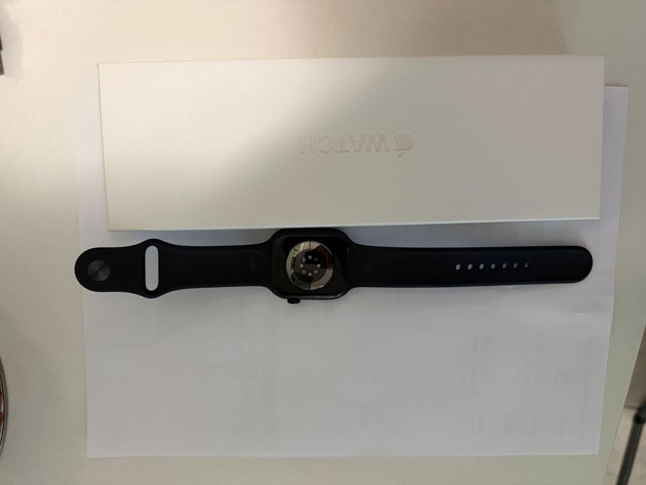 Apple Watch 11 GPS + Cellular,  Aluminium 46mm, Black Sport Band - M