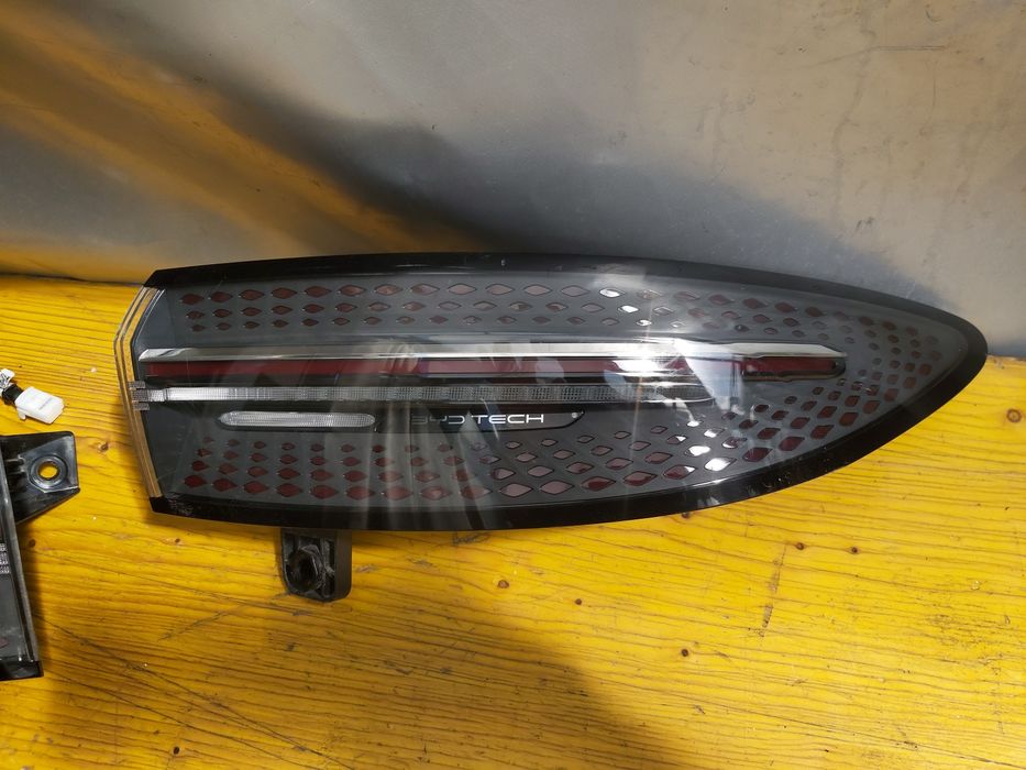 Стоп ляв десен BYD SEAL