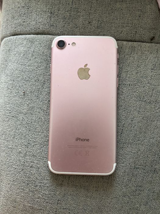 Продам iPhone 7, 256 ГБ, Rose GolD
