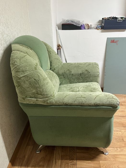 продам кресло зеленое