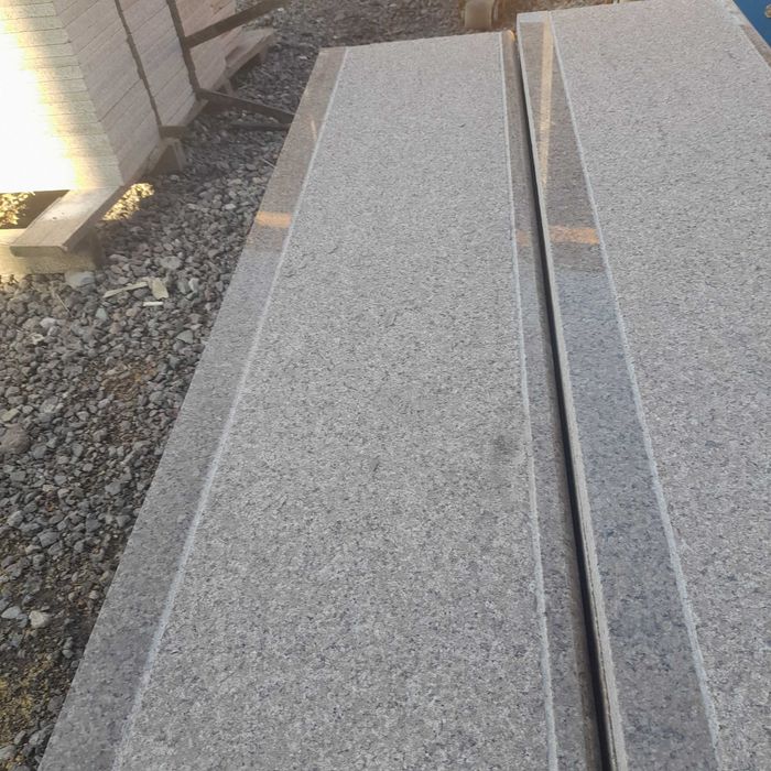 Гранит куртинский в наличии, ступени, плитка