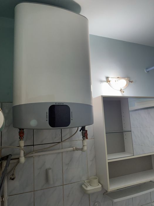 Proprietar inchiriez garsoniera Baicului