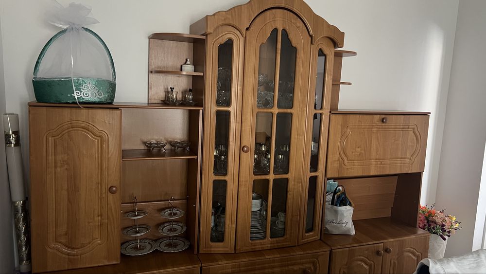 Продам гарнитур для гостинной