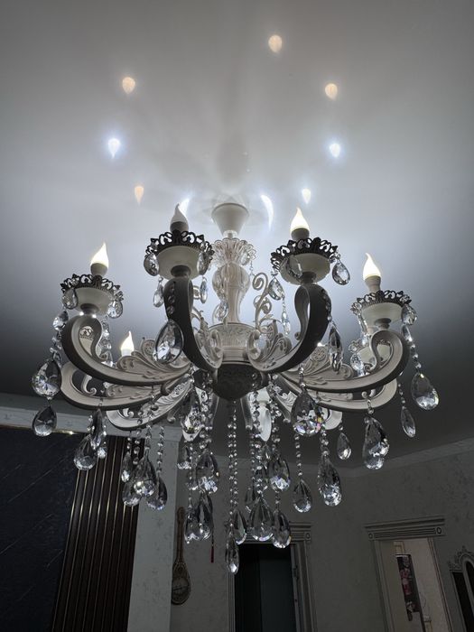 Люстра  и 2 бра в зал