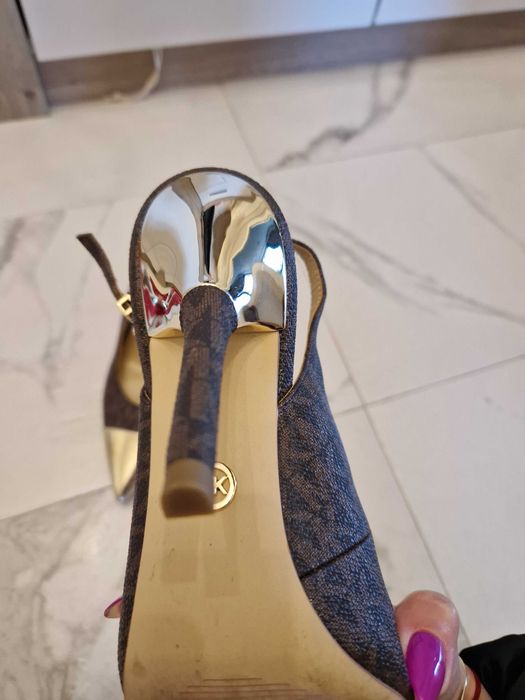 Дамски обувки на ток Michael Kors