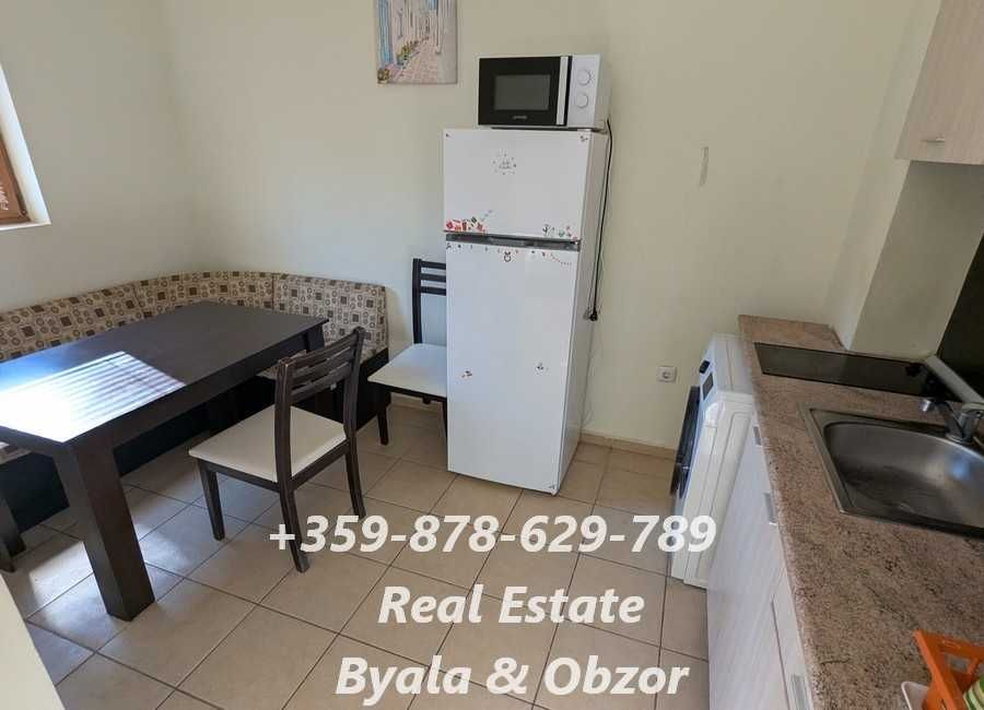 Двустаен апартамент в централна част на гр.Бяла