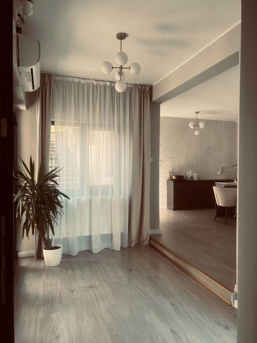 Salon de vânzare/ afacere la cheie