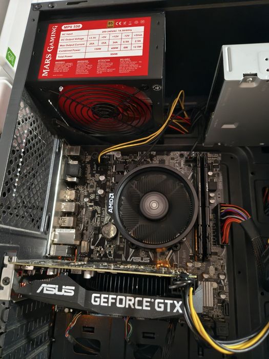 PC ryzen 5 5500, 16 GB ddr4 gtx 1660 6gb ssd M2 240 hdd 2tb