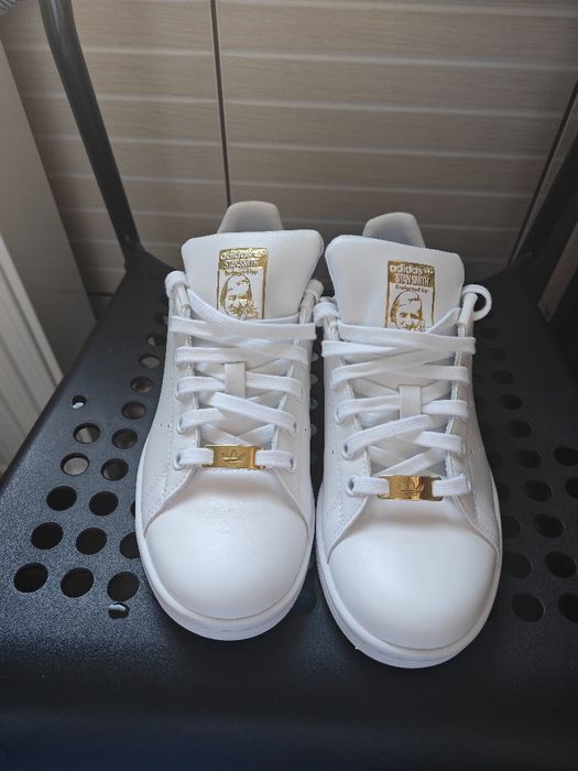 Vând adidasi Adidas Stan Smith
