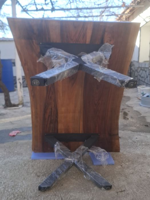 Холна маса масив орех.