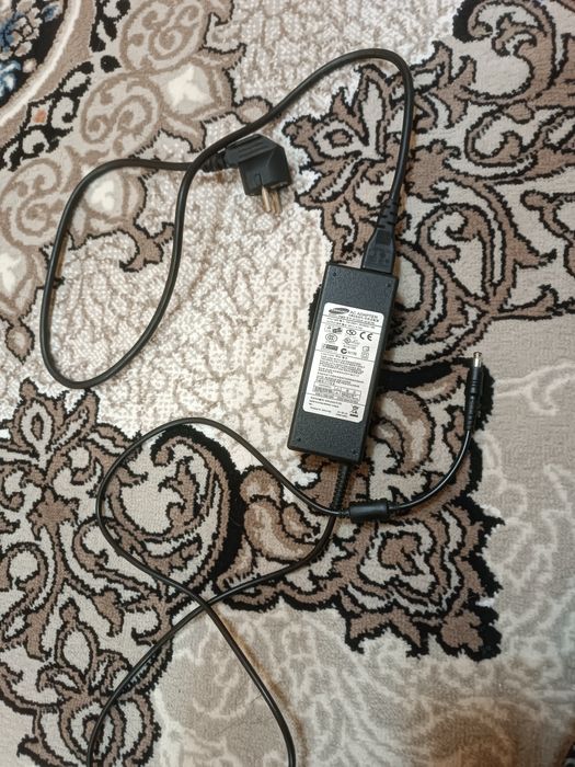 Ноутбук Самсунг i3. 1T. SSD128.