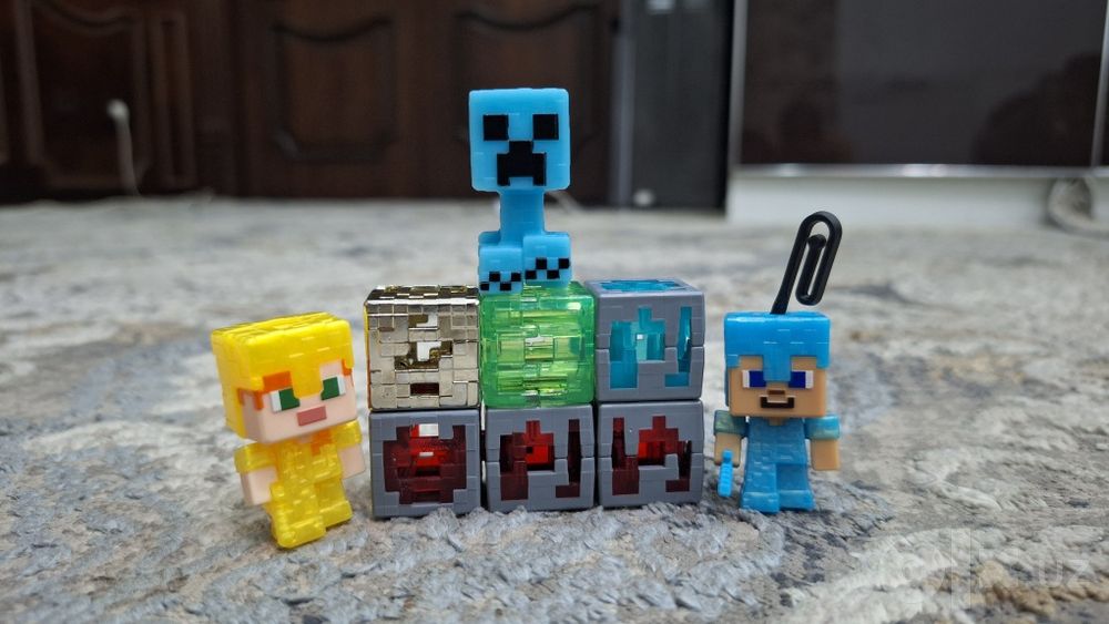 Редкие фигурки Minecraft kinder