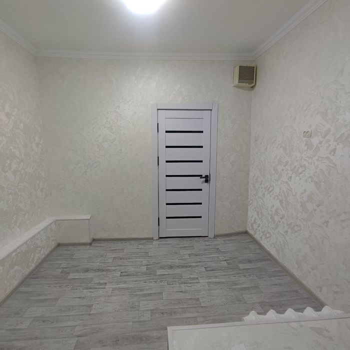 Хонадон сотилади! Сергели 5, 2 хонали, 1- кават. Йенги ремонт