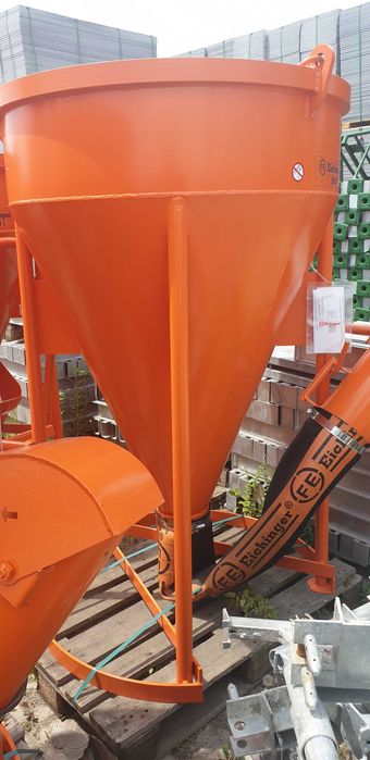 Кюбели за бетон, легени за строителни смеси, кранови вилици