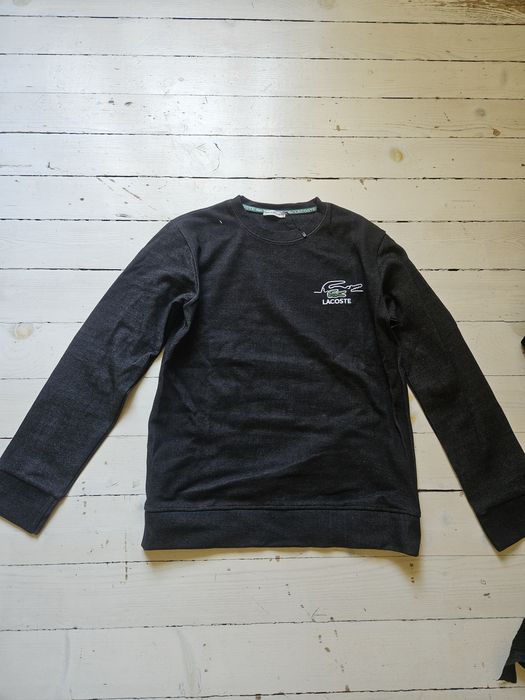 Lacoste sweatshirt size M