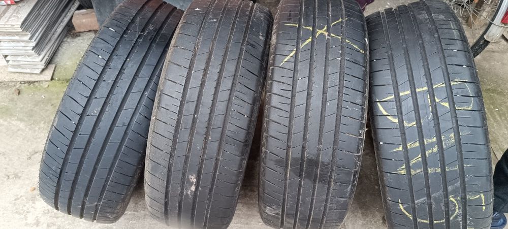 Vând anvelope de vară